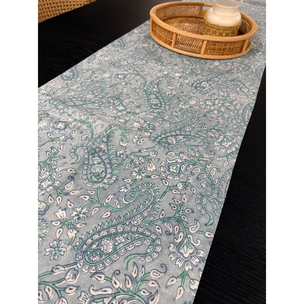Pottery Barn Floral Paisley 18 x 90” Table Runner Blue Green Spring Vintage EUC